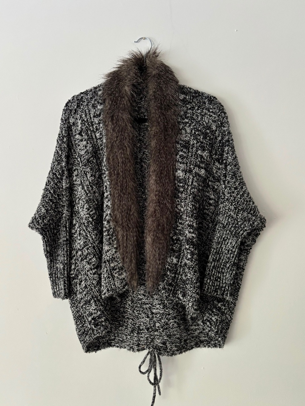 XOXO Womens Marled Chunky Knit Cardigan Faux Fur Collar Open Front Size Medium